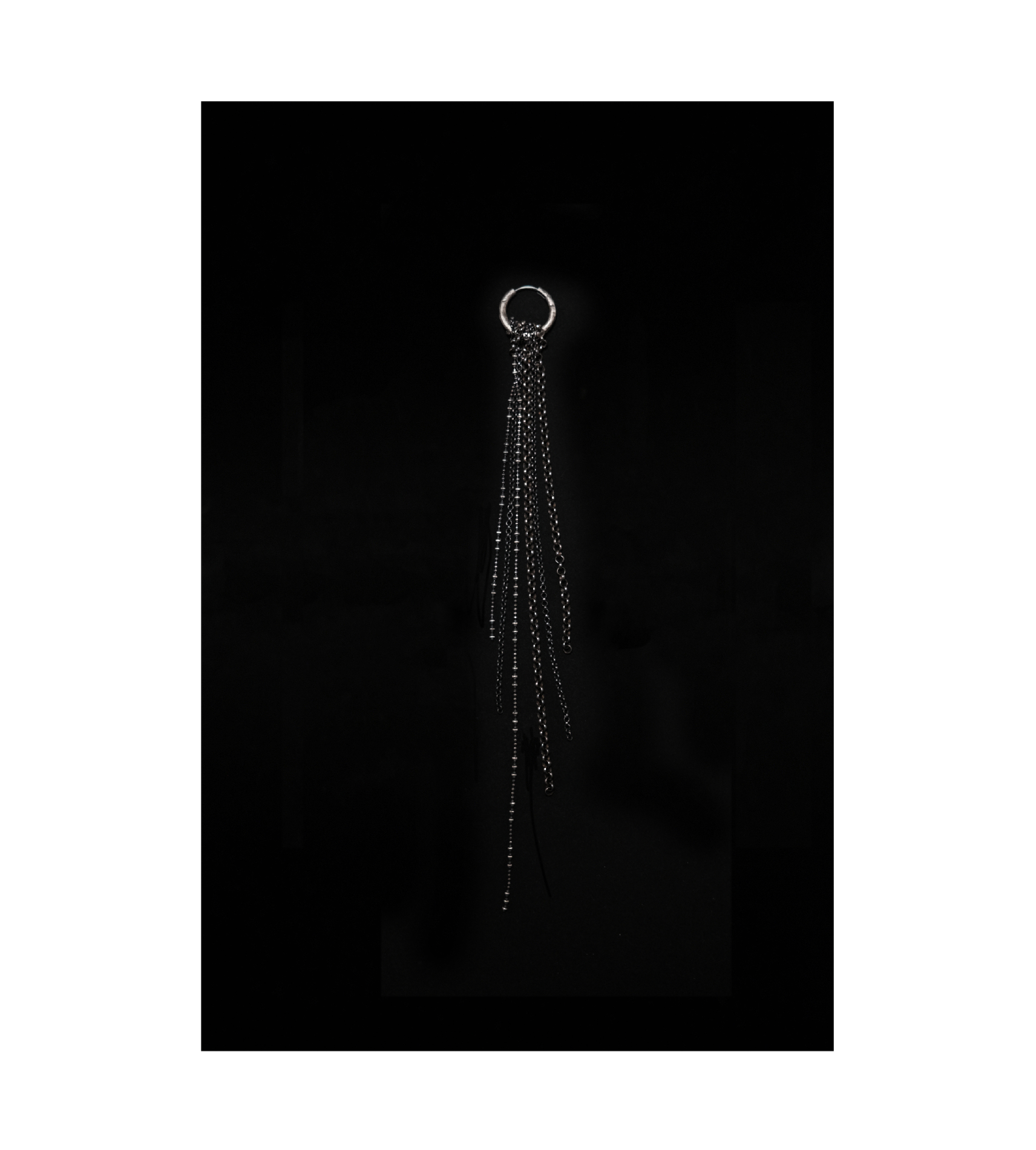 ESSENTIAL CHAINS SINGLE HOOPS